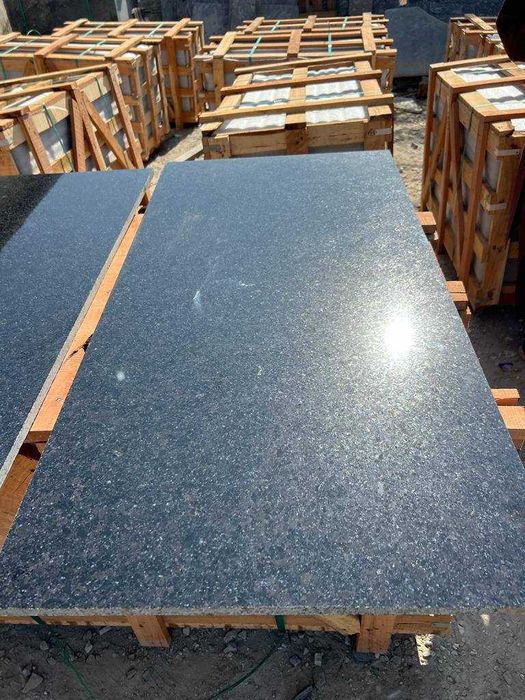 Индийский черный натуральный гранит в Самарканде