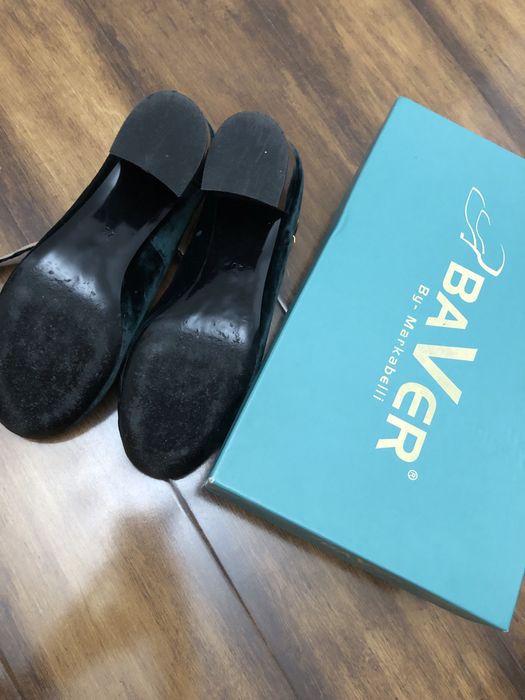 Продаются бархатные туфли