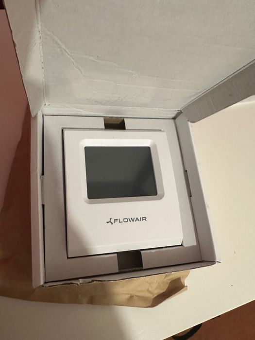 Интелигентен контролер Flowair T-box с тъчскрийн