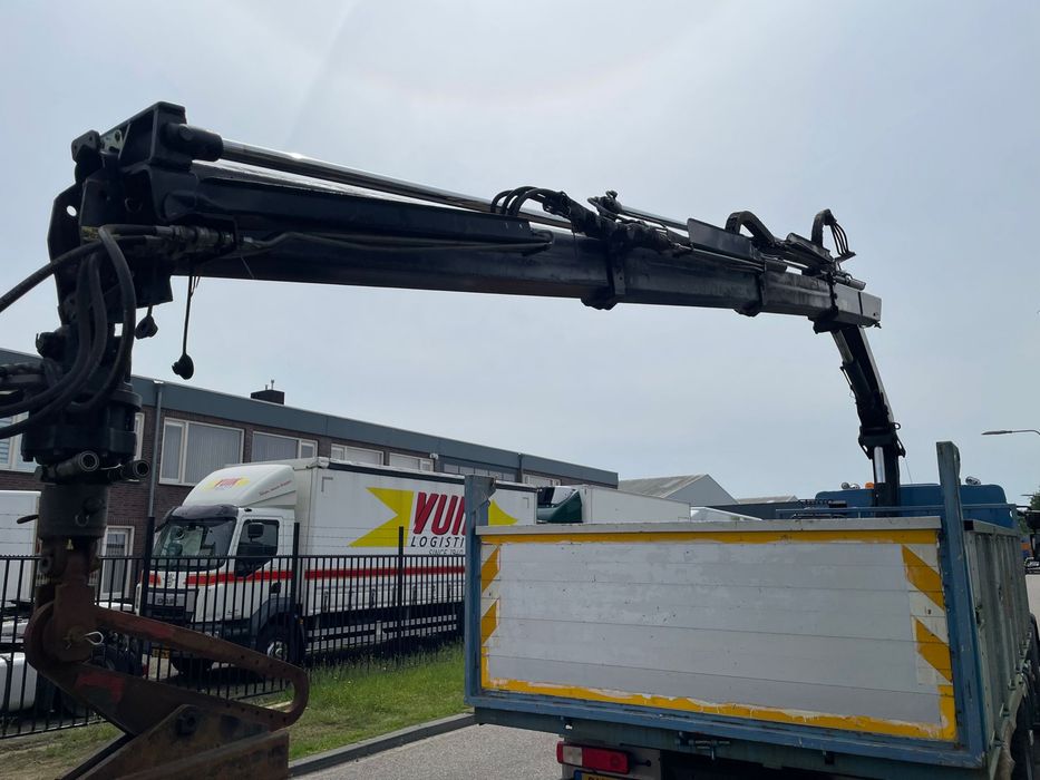 Camion Volvo FE 320 cu macara HIAB 2008, 320 CP
