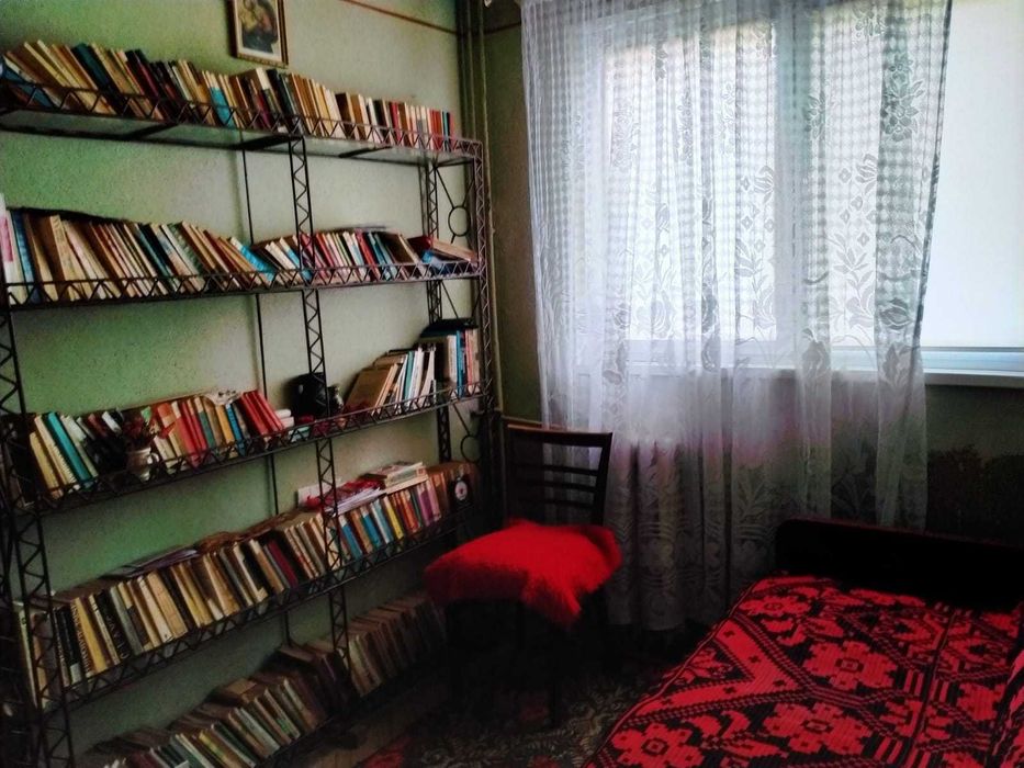 Vând apartament cu 3 camere, baie, bucătărie, balcon și pivniță de 64 metri pătrați, Ocna Mureș