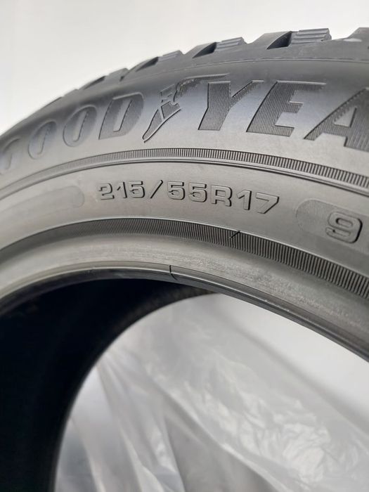 Шины  Goodyear 215/55/17