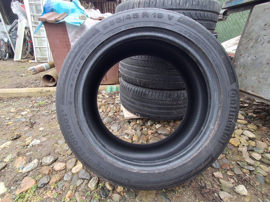 Set anvelope vară Continental 255 45 r19