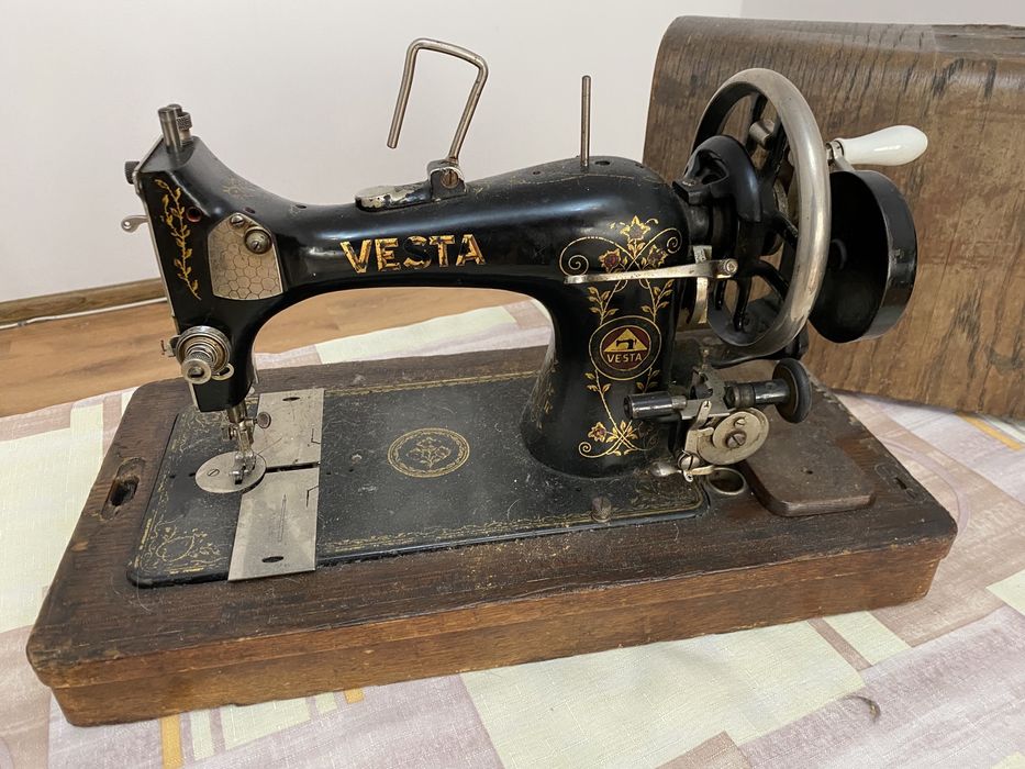 Ретро шевна машина VESTA