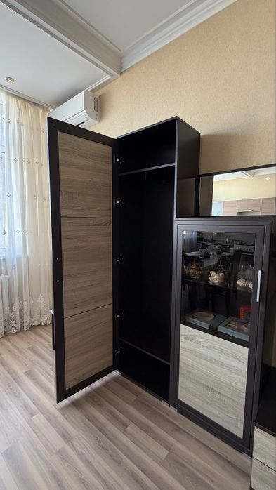 Шкаф с консолью под телевизор