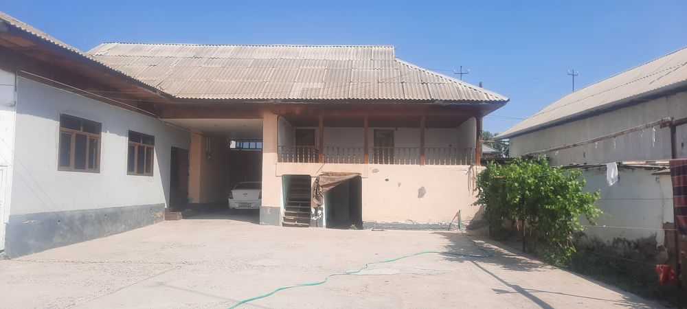 Toshkent viloyati Oqqo‘rg‘on tumani Eltamg‘ald Mamunt da uy sotiladi