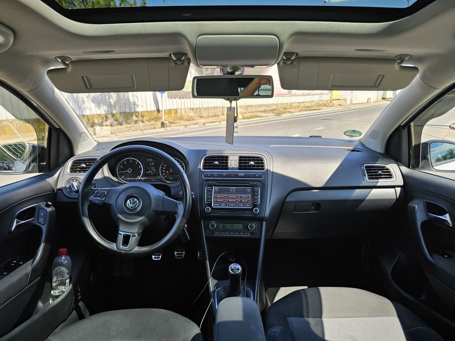 VOLKSWAGEN Polo 2011 — imagine 3