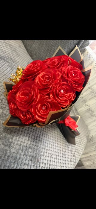 Buchete flori din satin