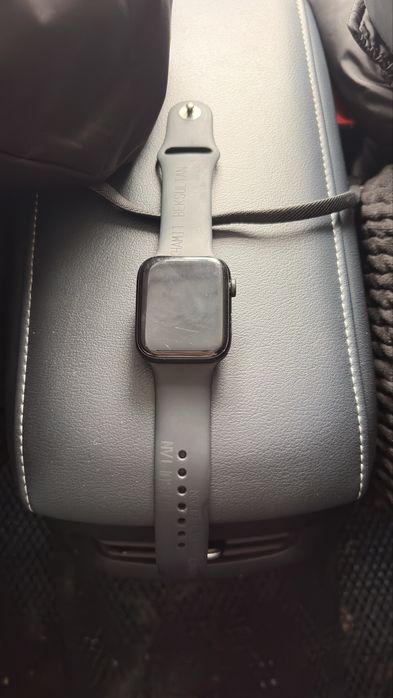 продам Apple Watch se