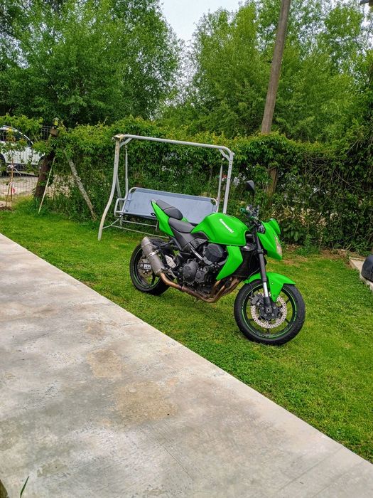 Vând Kawasaki  z750