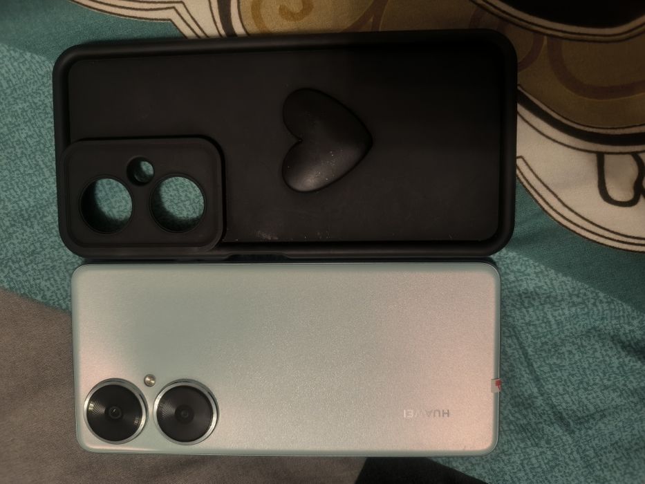 Продам телефон Huawei
