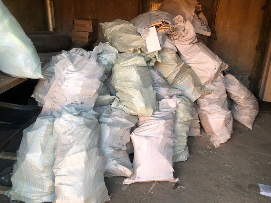 Дрова, остатки от мебели