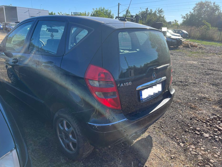 Dezmembrez Mercedes Benz A150 W169 negru 2006 4usi benzina