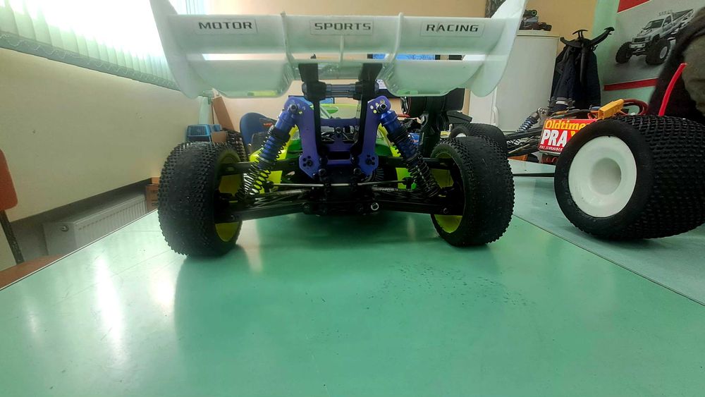 Rc car buggy 1/8 Kiosho inferno 7.5