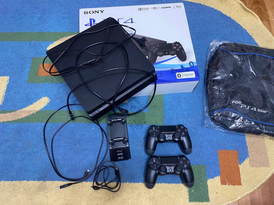 Продам Playstation 4 Slim