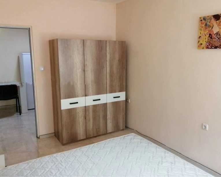 Дава се под наем Тристаен апартамент в София, Център - 65 кв.м за 714 € - Снимка #3