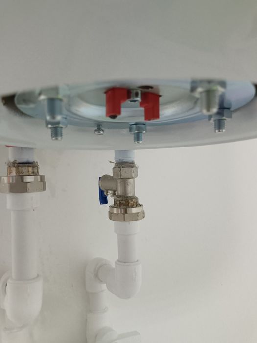 Сантехник.     .