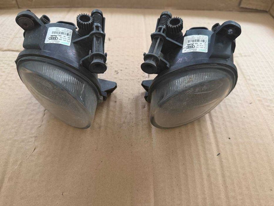 Set proiectoare originale proiector ceata AUDI A4 b8 model 2010 disponibil stanga / dreapta