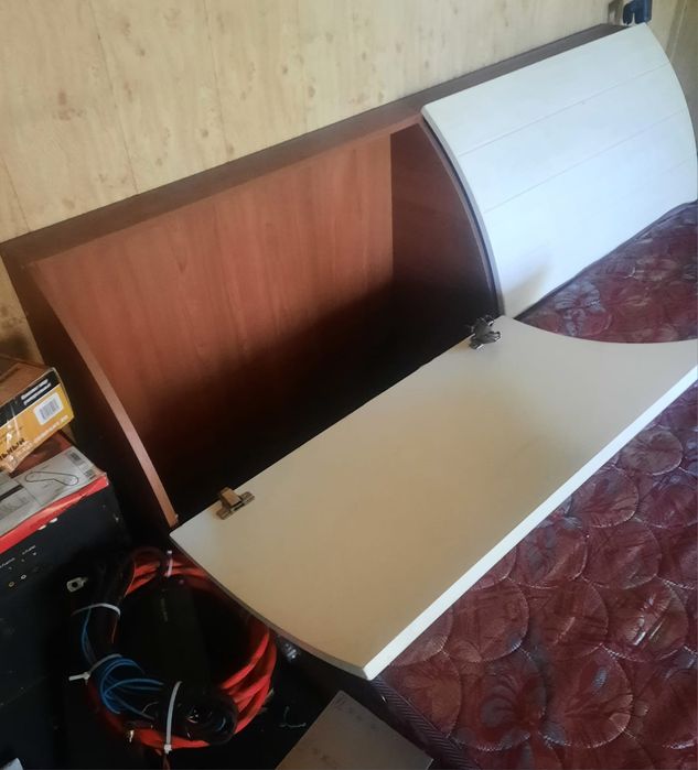 Кровать двухспальная