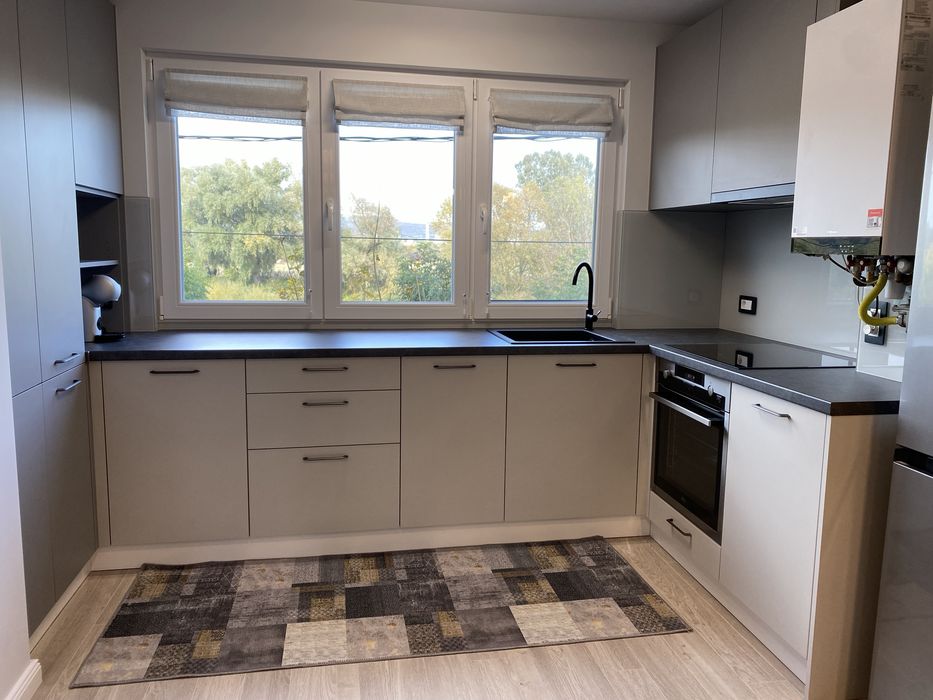 Inchiriez apartament cu 2 camere cart. 1 Mai Dej etaj 1