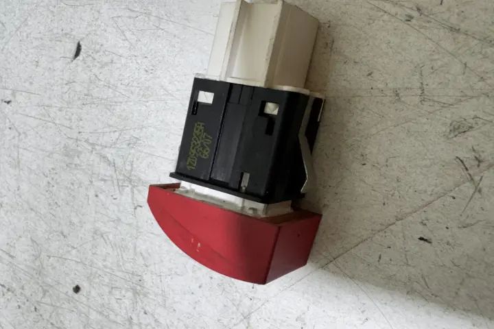Buton avarie Skoda Octavia 2007