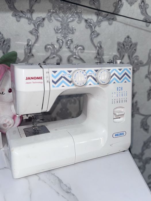 Швейная машина Janome HS1515
