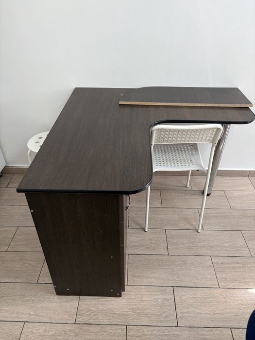 Продам стол в отличном состоянии