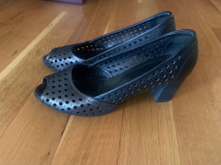 Дамски обувки от естествена кожа