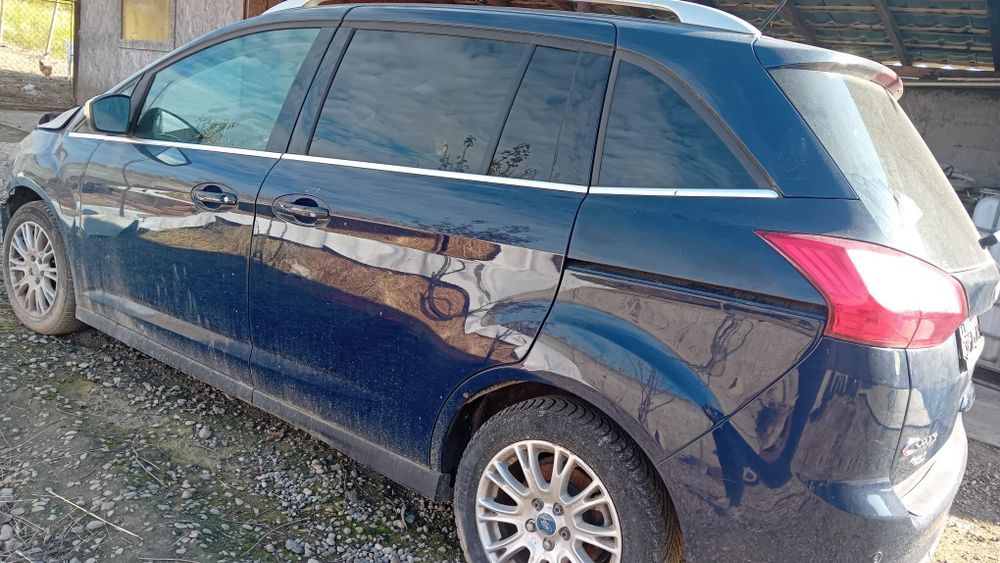 Ford grand c max 2011 avariat fata