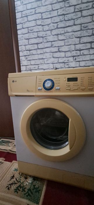 Продам стиральную машину LG