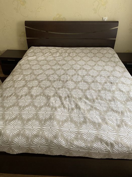 Спальная кровать