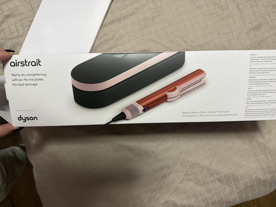 Dyson Airstrait HT-01