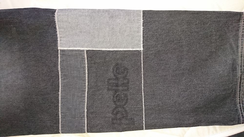 Blugi Hip-Hop PellePelle stilled by Marc Buchanan