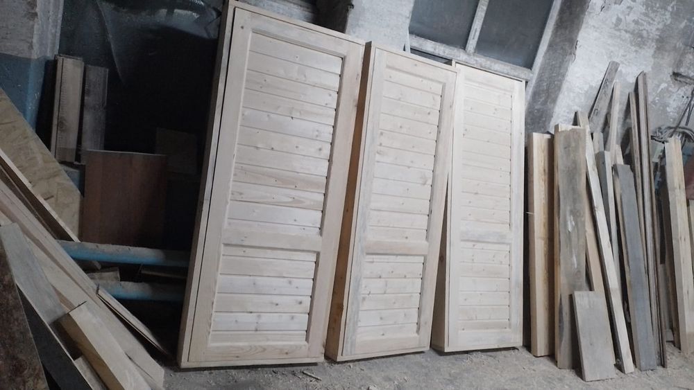 Двери для бани из дерева