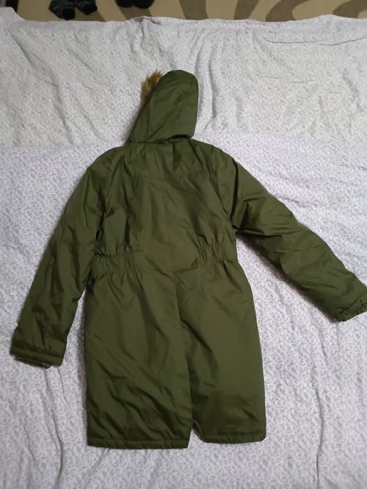 Дамско яке с качулка