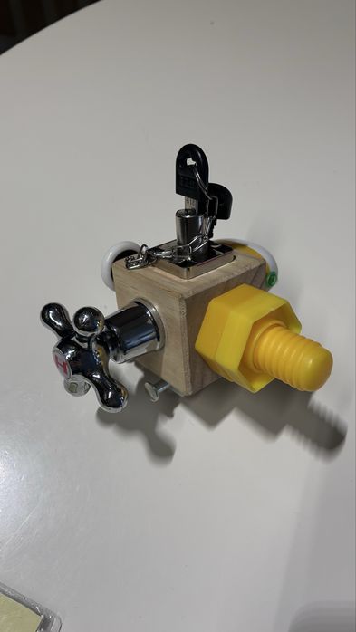 Продам развивающие игрушки 1-3