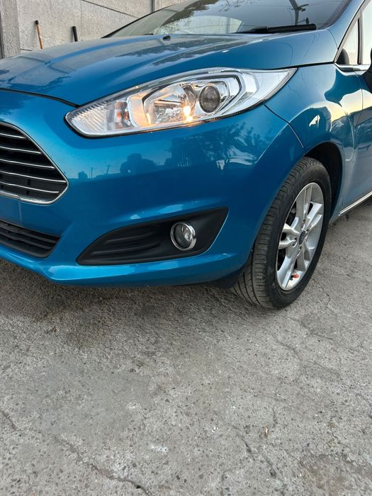 Far dreapta Ford Fiesta 2015
