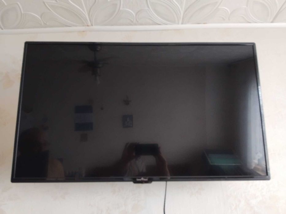 Смарт телевизор Smart Tech 40 "