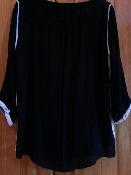 Черен к-кт: пола и блуза;Блузи:бяла дантелена и червена- "прилеп"...