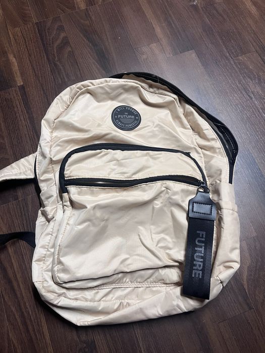 Чисто нова Раница