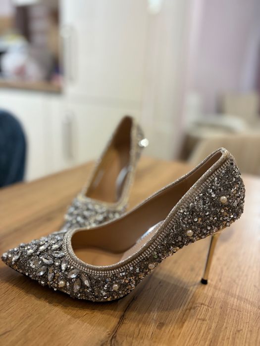 Сребристи токчета