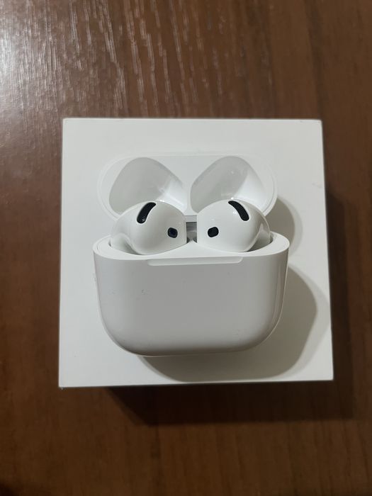 Наушники Apple AirPods 4