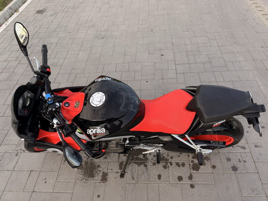 Aprilia Tuono 660