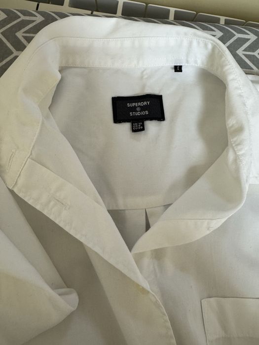 Бяла риза  марка Superdry