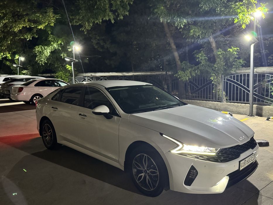 Kia k5 2022 pozitsa 3 sotiladi