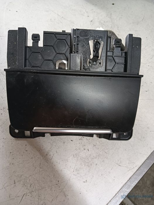 Scrumiera Audi A4 Iv (8K2, B8) [ 2007 - 2015 ] Oem 8K0857951