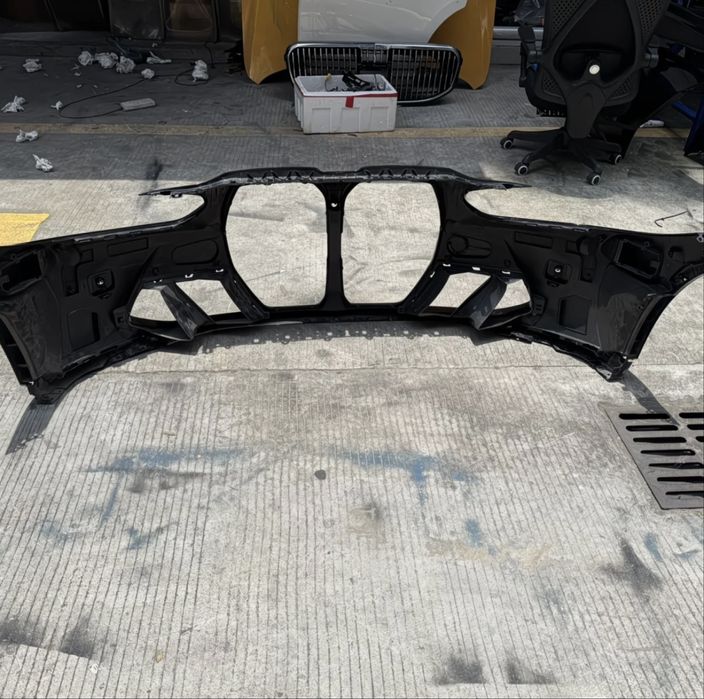 передний бампер BMW M4 G82