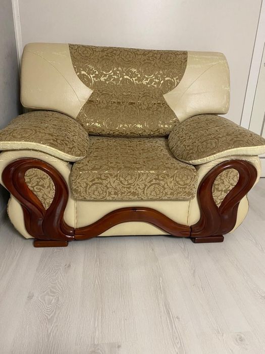 Срочно продается диван