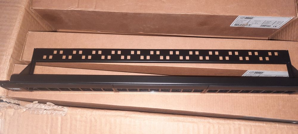 Panou blank 24 porturi Braun Group AMP PP24BLANK (19", 1U, negru)