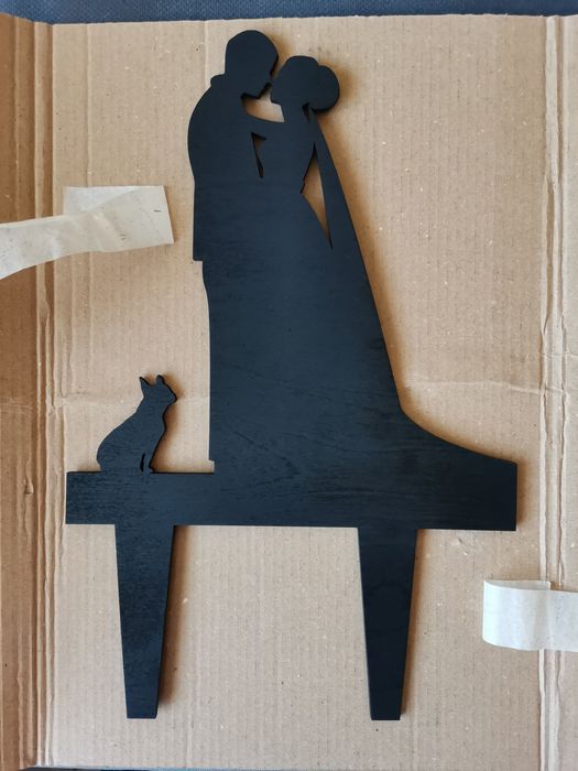 Черен топер за торта